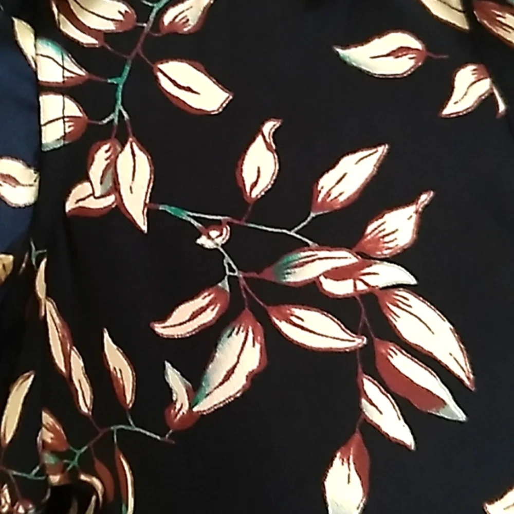 Collective Concepts Navy Ruffled Cold Shoulder Button Up Dress. Size Small - Picture 7 of 11